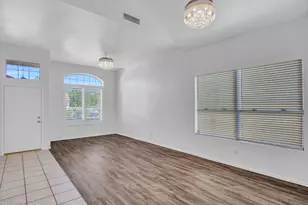 21921 N 68th Ave, Glendale, AZ 85310 - Photo 9