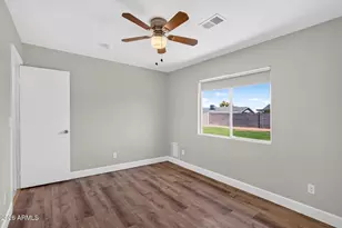 5709 S Roberts Rd, Tempe, AZ 85283 - Photo 17