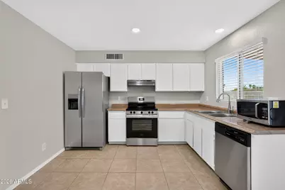 5709 S Roberts Road, Tempe, AZ 85283 - Photo 31