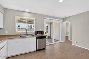 5709 S Roberts Rd, Tempe, AZ 85283 - Photo 31