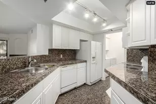 5104 N 32nd St, Phoenix, AZ 85018 - Photo 3