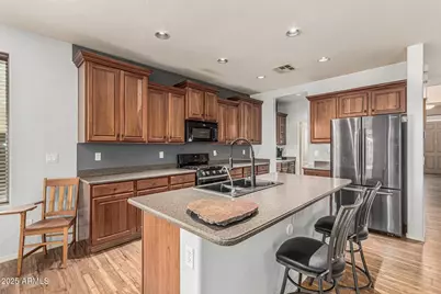 18152 W Paradise Lane, Surprise, AZ 85388 - Photo 15