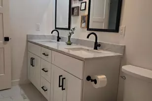 4201 W Waltann Ln, Phoenix, AZ 85053 - Photo 29