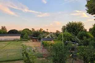 4201 W Waltann Ln, Phoenix, AZ 85053 - Photo 37