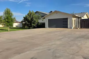 4201 W Waltann Ln, Phoenix, AZ 85053 - Photo 31