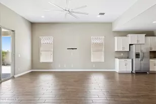 26009 N 137th Ln, Peoria, AZ 85383 - Photo 7