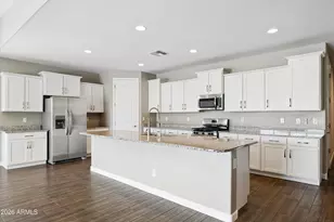 26009 N 137th Ln, Peoria, AZ 85383 - Photo 13