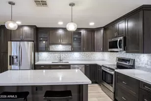 3157 E Hazelwood St, Phoenix, AZ 85016 - Photo 5