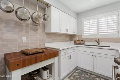7710 E Gainey Ranch Road #241, Scottsdale, AZ 85258 - Photo 11