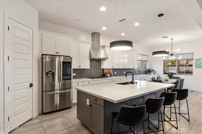 2080 E Aquarius Place, Chandler, AZ 85249 - Photo 9