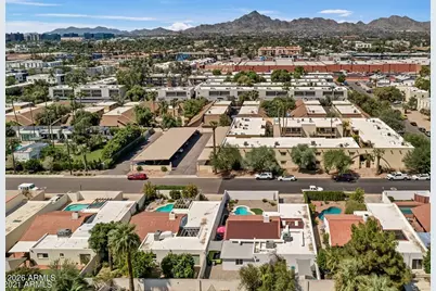 3037 E Clarendon Avenue, Phoenix, AZ 85016 - Photo 45