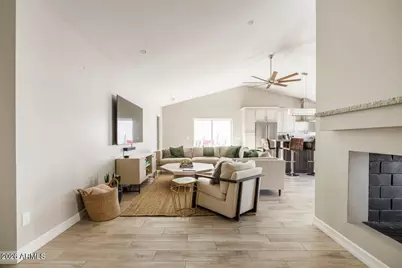 3037 E Clarendon Avenue, Phoenix, AZ 85016 - Photo 9