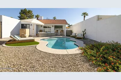 3037 E Clarendon Avenue, Phoenix, AZ 85016 - Photo 1