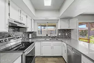2233 W Sequoia Dr, Phoenix, AZ 85027 - Photo 13