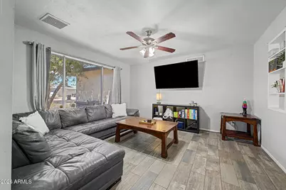 2233 W Sequoia Drive, Phoenix, AZ 85027 - Photo 9