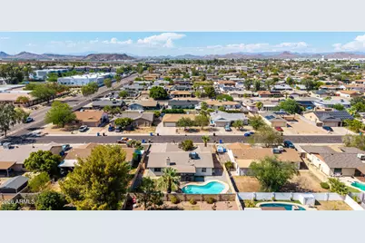 2233 W Sequoia Drive, Phoenix, AZ 85027 - Photo 39