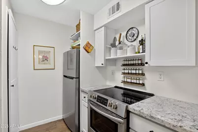 5995 N 78th Street #1024, Scottsdale, AZ 85250 - Photo 11