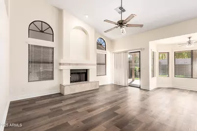 1517 W Islandia Drive, Gilbert, AZ 85233 - Photo 9