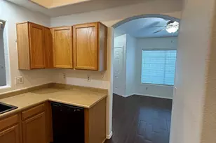 13200 W Desert Ln, Surprise, AZ 85374 - Photo 15