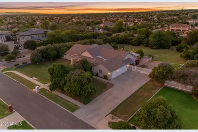 18110 E Sunnybrook Lane, Gilbert, AZ 85298 - Photo 65