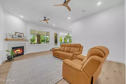 18110 E Sunnybrook Lane, Gilbert, AZ 85298 - Photo 17