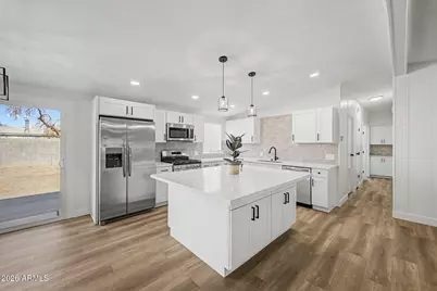 15423 N 69th Drive, Peoria, AZ 85382 - Photo 9