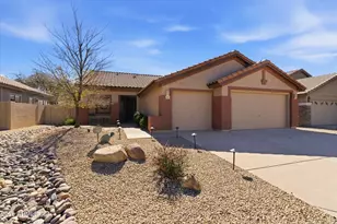 4821 E Kirkland Rd, Phoenix, AZ 85054 - Photo 1