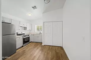 1028 N 27th St, Phoenix, AZ 85008 - Photo 7