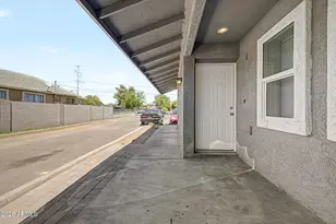 1028 N 27th St, Phoenix, AZ 85008 - Photo 3