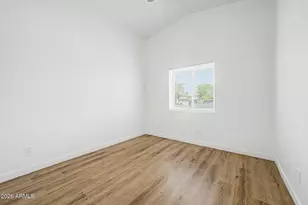 1028 N 27th St, Phoenix, AZ 85008 - Photo 13
