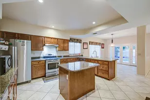 11410 W Crimson Ln, Avondale, AZ 85392 - Photo 7
