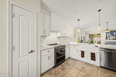 18849 N 25th Street, Phoenix, AZ 85050 - Photo 9