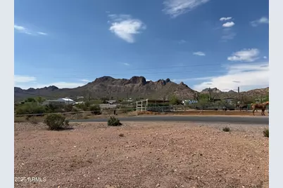 735 W Frontier Street, Apache Junction, AZ 85120 - Photo 3
