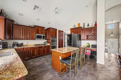8606 W Morten Avenue, Glendale, AZ 85305 - Photo 15
