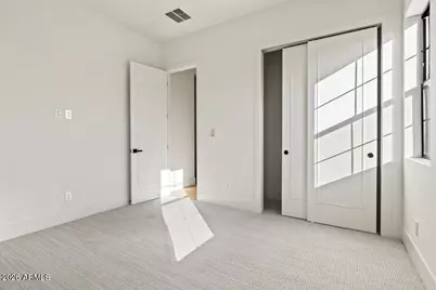 8425 S 10th Lane #1, Phoenix, AZ 85041 - Photo 17