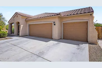 26150 W Wahalla Lane, Buckeye, AZ 85396 - Photo 3