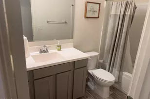 2764 E Sequoia Dr, Phoenix, AZ 85050 - Photo 13