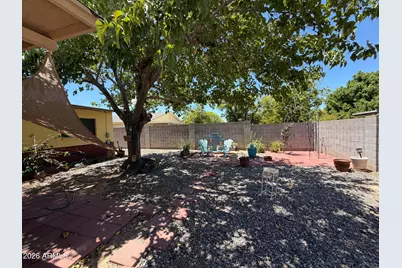 2354 E Betty Elyse Lane, Phoenix, AZ 85022 - Photo 13