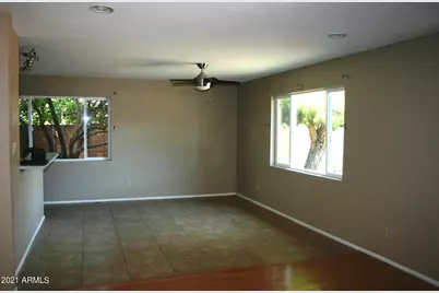 8206 E Roma Avenue, Scottsdale, AZ 85251 - Photo 9