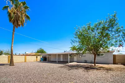 2818 W Echo Lane W, Phoenix, AZ 85051 - Photo 27