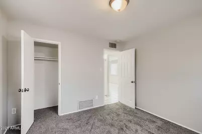 2818 W Echo Lane W, Phoenix, AZ 85051 - Photo 21