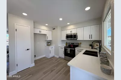 1491 W Mohawk Lane, Phoenix, AZ 85027 - Photo 5