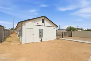 338 N 1st St, Avondale, AZ 85323 - Photo 25