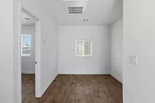 338 N 1st St, Avondale, AZ 85323 - Photo 7
