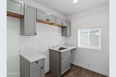 338 N 1st Street, Avondale, AZ 85323 - Photo 5