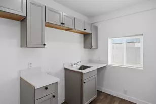 338 N 1st St, Avondale, AZ 85323 - Photo 5