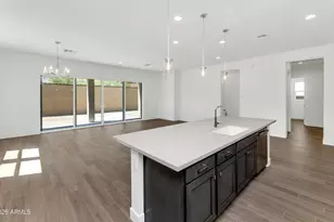 3727 E Fawn Dr, Phoenix, AZ 85042 - Photo 9