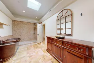 8100 E Camelback Rd, Scottsdale, AZ 85251 - Photo 21