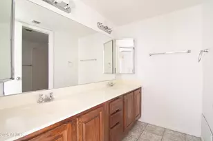 4221 E Almeria Rd, Phoenix, AZ 85008 - Photo 11