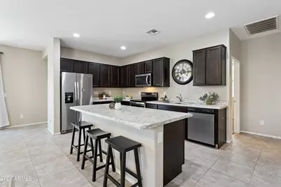 21915 N 181st Avenue, Surprise, AZ 85387 - Photo 9